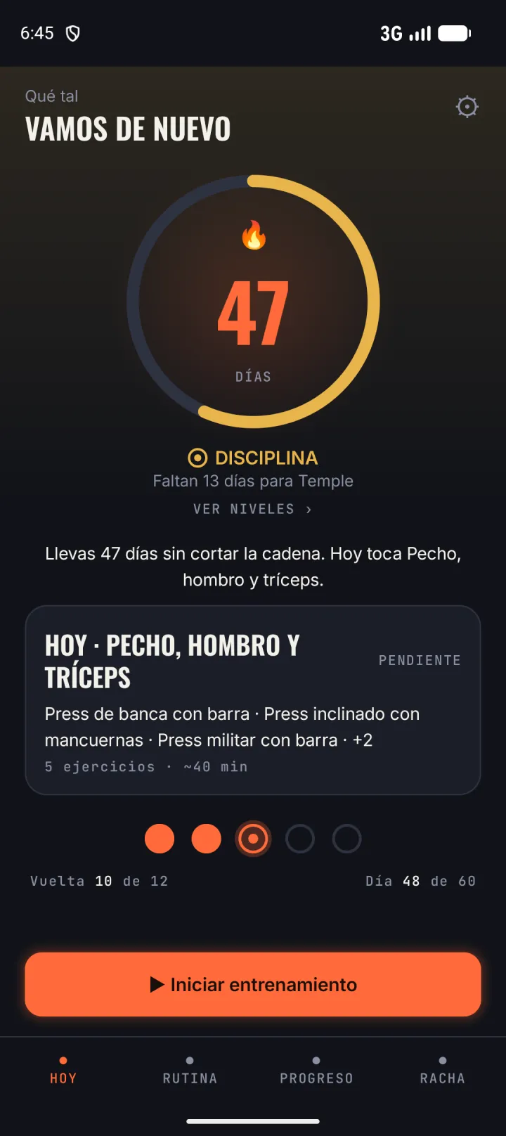 Pantalla Hoy de GymStreak: racha de 47 días en nivel Disciplina y el día que toca, Pecho, hombro y tríceps.